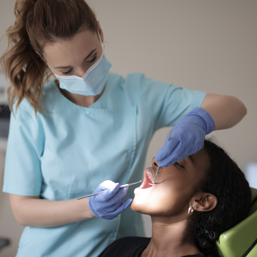implantes dentales en torrevieja